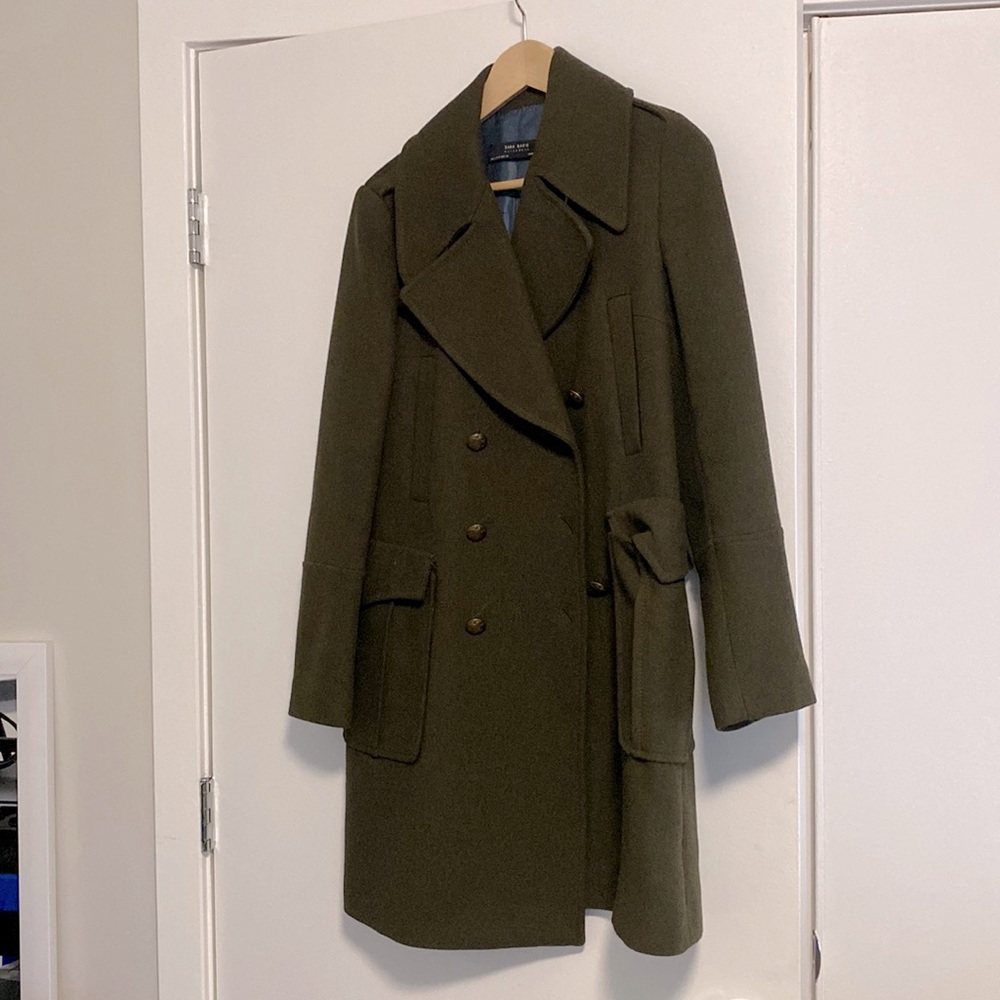 Brand new Zara forest ever green wool overcoat size medium missing one button
